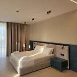Light 4* Ksamil