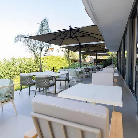 Light Hotel 4*