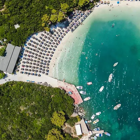 Light Ξενοδοχείο 4*