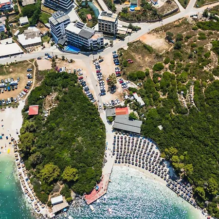 Ξενοδοχείο Light 4*