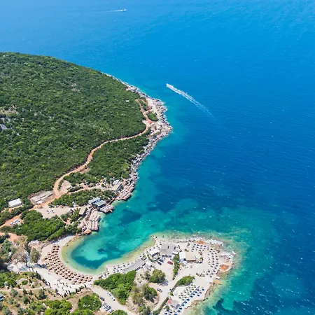 Light Ξενοδοχείο 4*