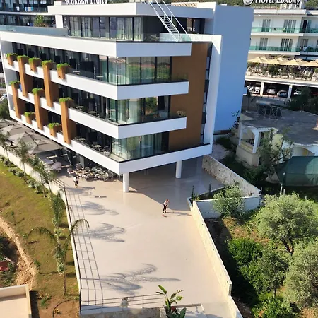 Light Hotel Ksamil