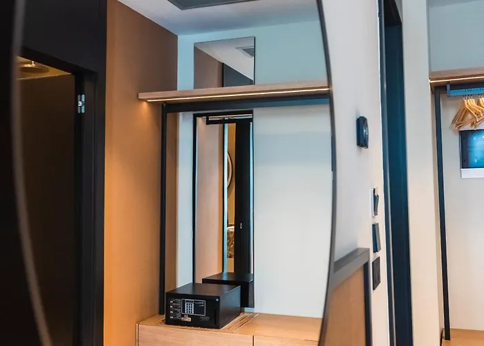 Light Hotel 4*